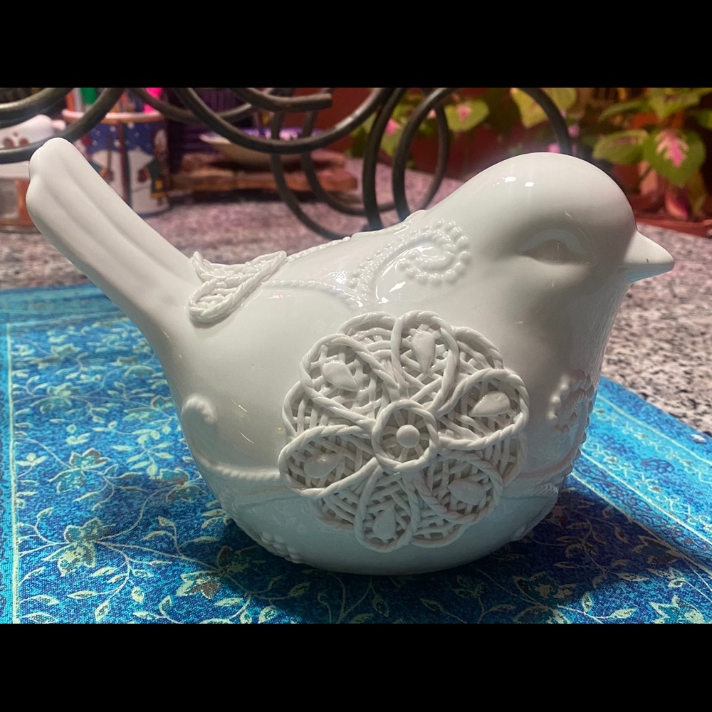 Ceramic bird white decor farmhouse boho EUC unique